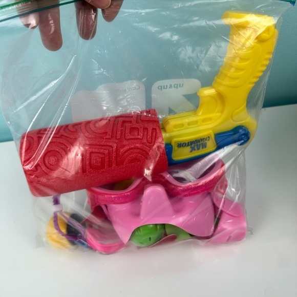 Pool toy kids goggles bundle - Picture 3 of 3